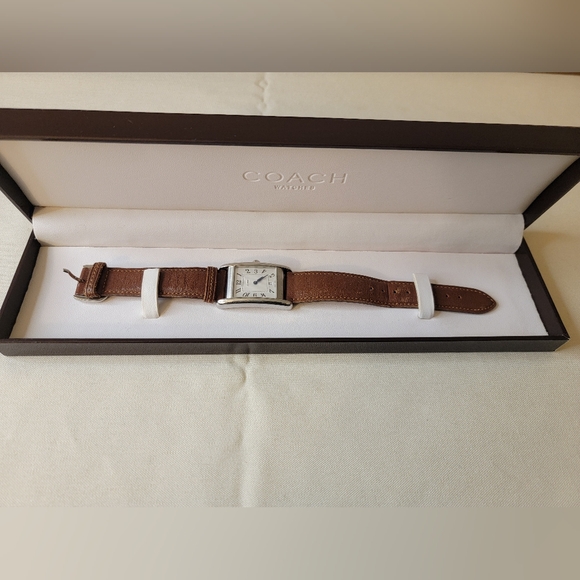 Coach Brown Leather Watch Vintage (Needs Battery). - Picture 2 of 4